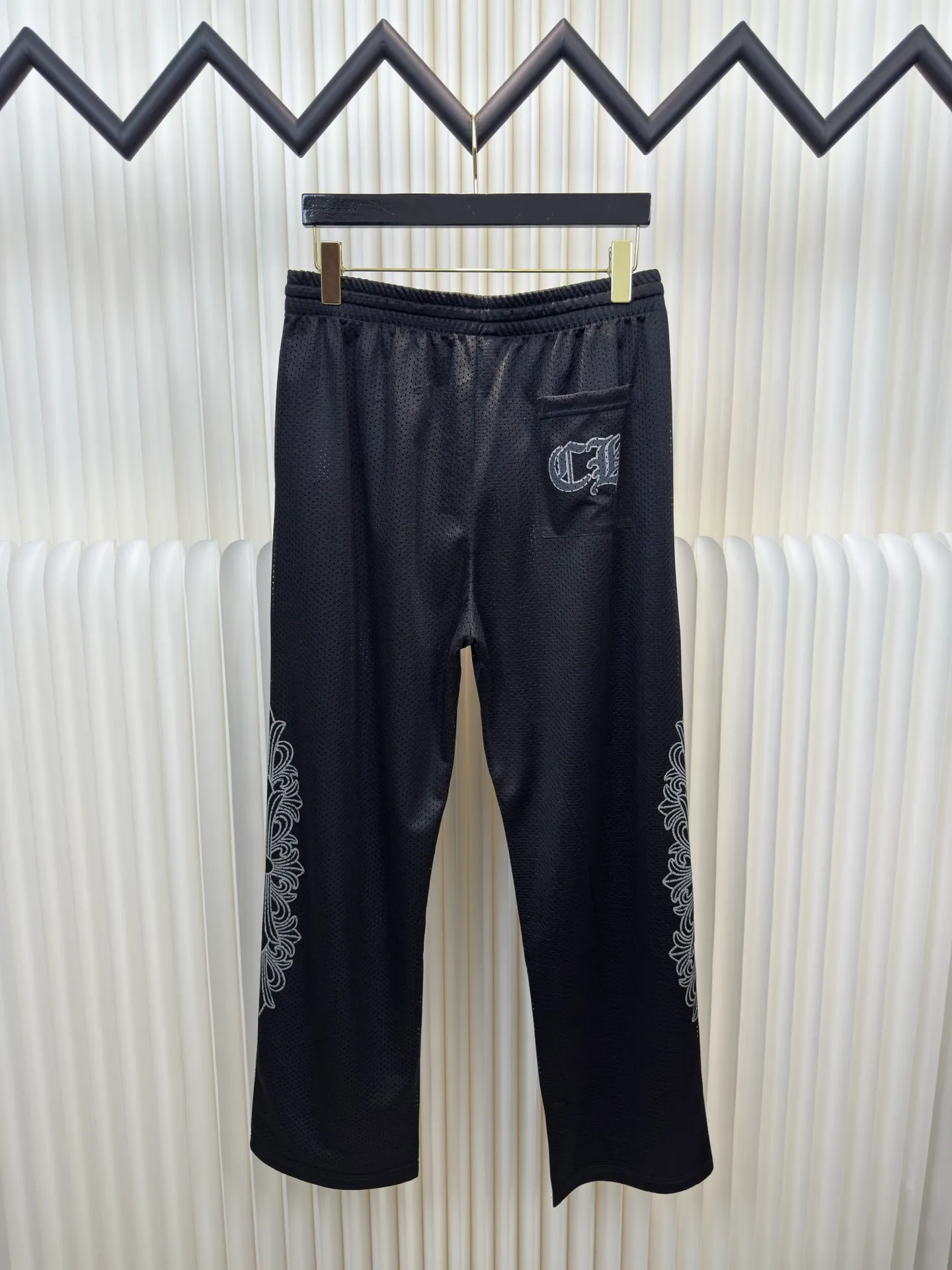 P350 Chrome Hear glitter hockey trousers, custom dyed color, the highest version on the market. The fabric is made of high-density 100D bird's eye cloth. Double-sided mesh positioning is very time-consuming. The cost of labor loss is very high. Single-layer thin transparent bottom junk that is not available on the market. Same style for men and women. OS version. Size S M L